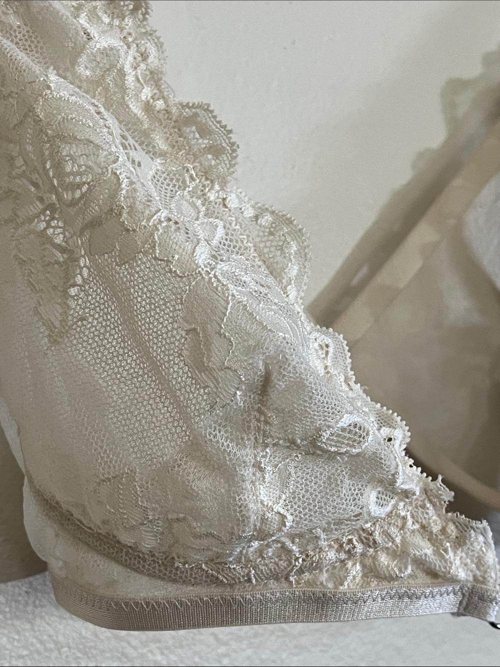 Urban Outfitters Cream Lace Bralette with Crisscross Detail - Picture 3 of 9